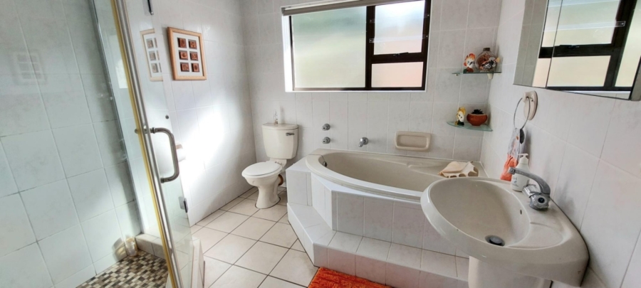 4 Bedroom Property for Sale in Glen Stewart Eastern Cape